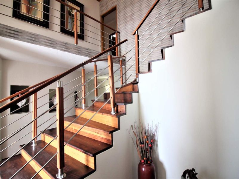 LUXURY SEA VIEW HOUSE FOR SALE IN CUL DE SAC - CENTRAL SWAKOPMUND - Photo 6