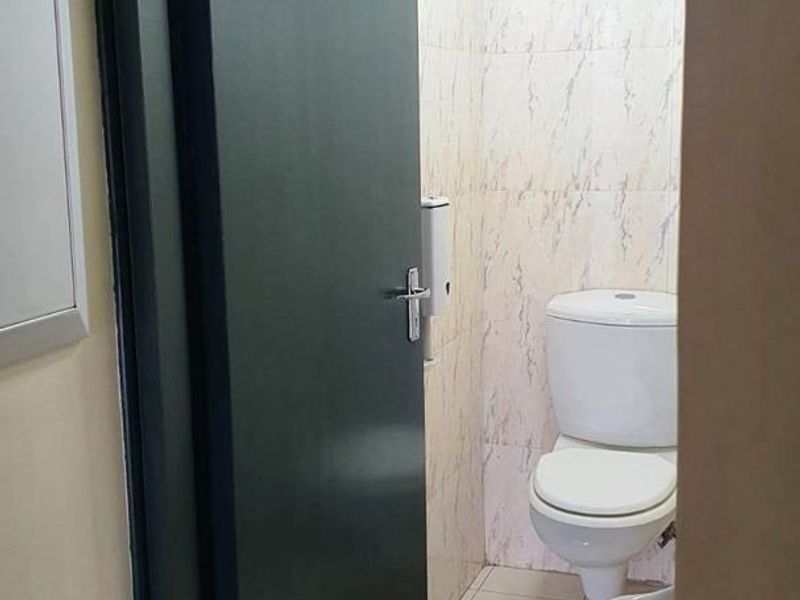 Retail Space Available for Lease – Ideal for Pharmacy or Small Retail - Photo 5