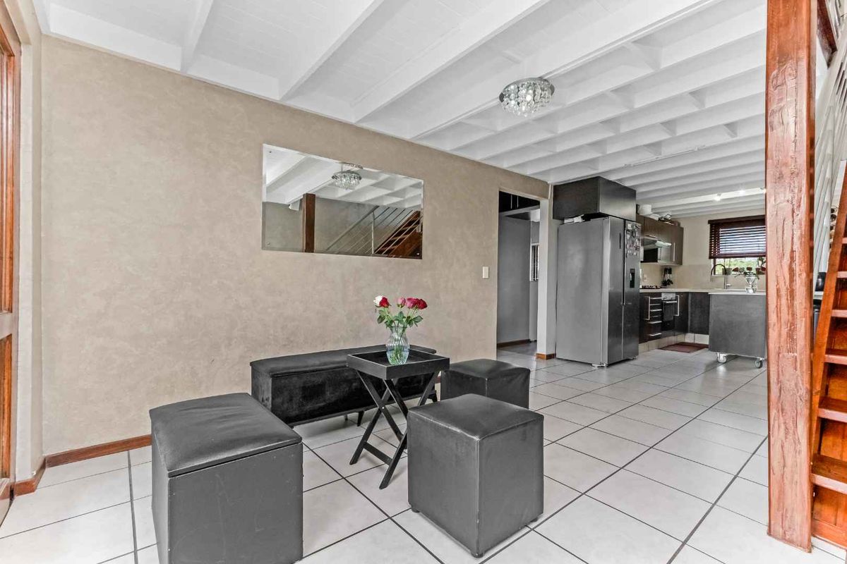 Stunning 2 Bedroom, 2 Bathroom Loft Apartment For Sale In Broadacres - Photo 4