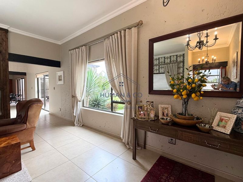 Modern 3-bedroom Home near Lagoon with outdoor swimming pool - Photo 6