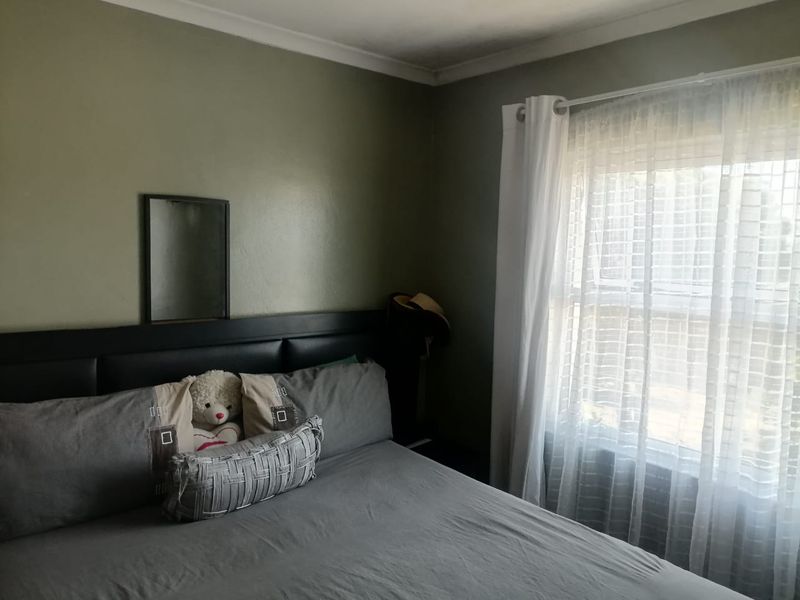 Modern 2 Bedroom Apartment - Photo 9