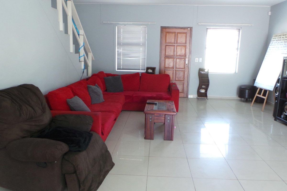 Duplex Home close to the Lagoon - Photo 3