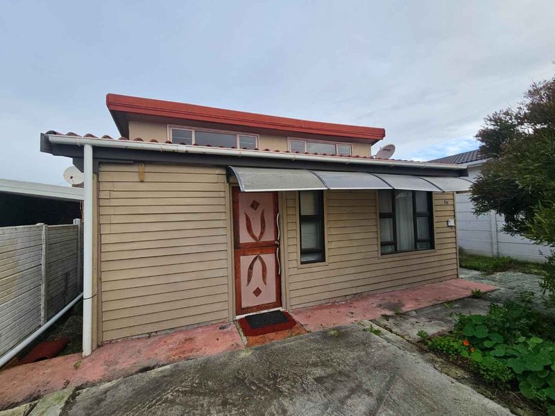 1-Bedroom Nutec Home with Great Potential - Photo 1