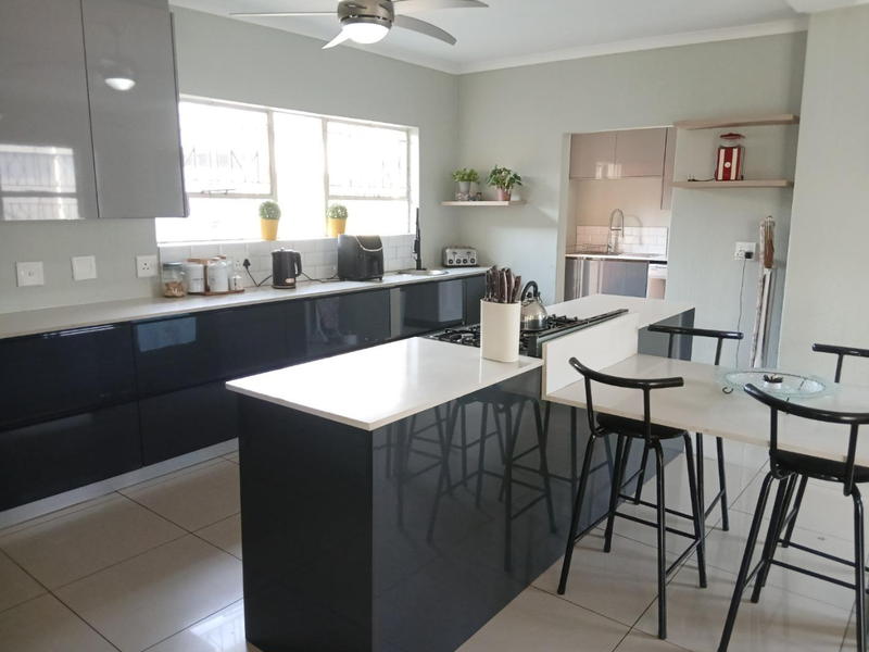 Four Bedroom Home for Sale in Verwoerdpark - Photo 9