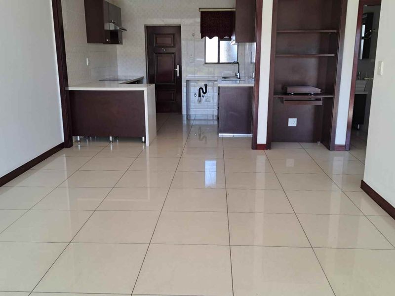 Executive 2-Bedroom Apartment with North-Facing Views in Lake Xanadu, Midrand - Photo 9