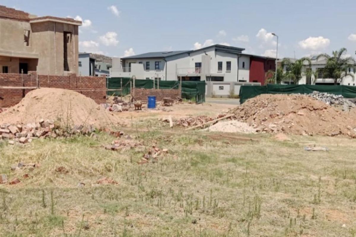 Zambezi Manor: Prime Land for Dream Home or Investment - Photo 2