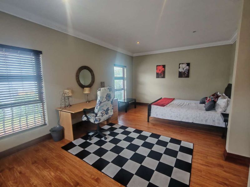 DUAL MANDATE - LOVELY BIG HOME WITH BEAUTIFUL VIEW AND SUNSETS - Photo 8