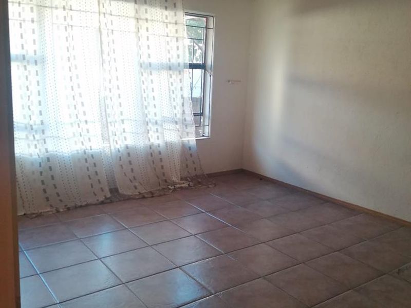 Family Home for Sale in Soshanguve Block L - Photo 10