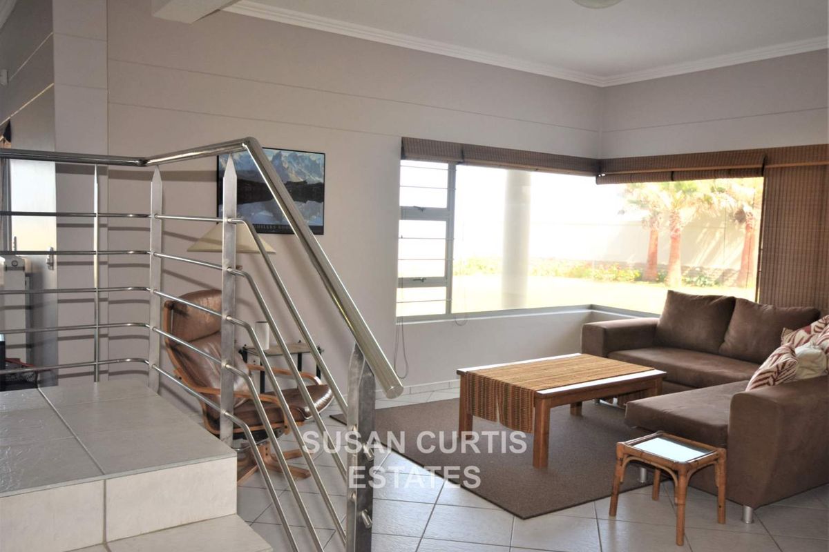 Beachfront Home - Photo 5