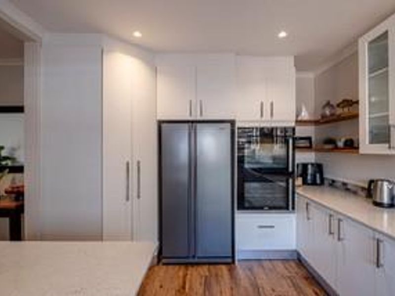 Newly Renovated Townhouse to Rent in Greenacres Village 3 - Photo 6