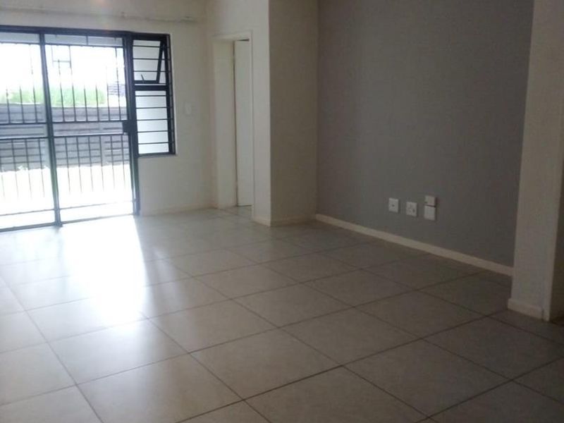 3 Bedroom Apartment for Sale in Modderfontein - Photo 5