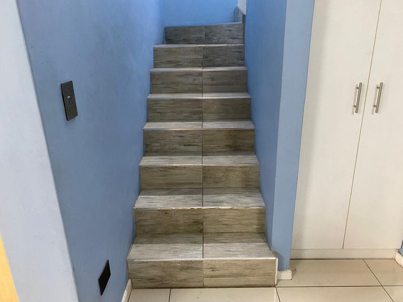 Stunning 4-Bedroom Duplex in Sought-After Bardale Village - Photo 7