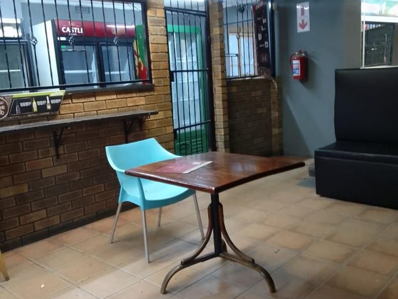 Investment Opportunity – Fully Equipped Tavern for Sale in Mfuleni | R1,350,000 - Photo 6