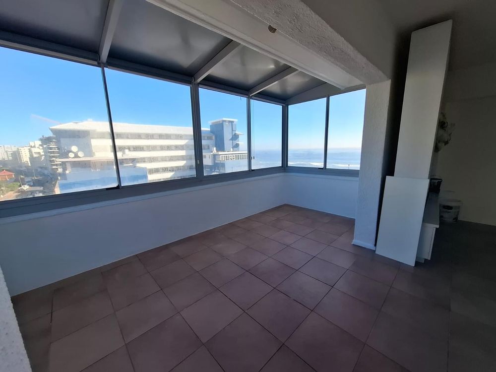 Enclosed balcony