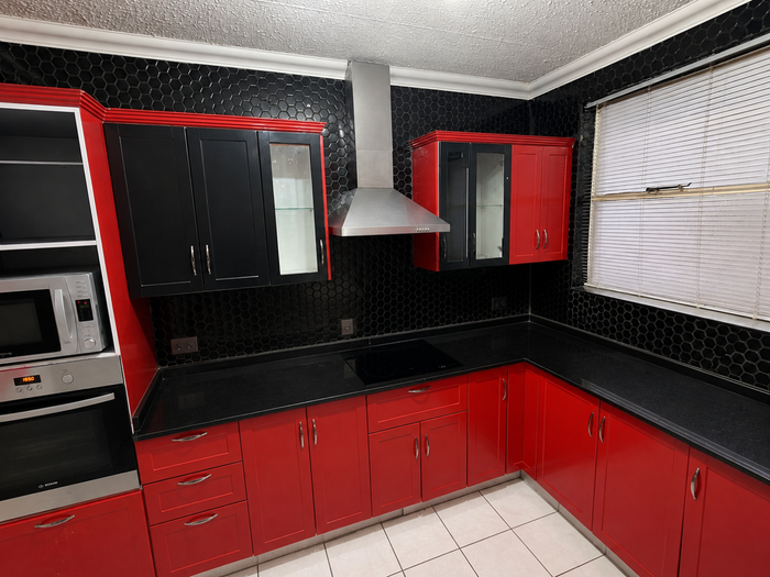 Property #2556773, Apartment For Sale in La Montagne