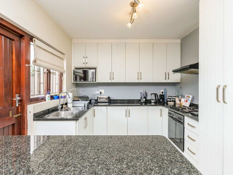 Hendra Estates - NEW TO MARKET! Lovely, Pet-Friendly Duplex For Sale In Umgeni Park - Photo 5