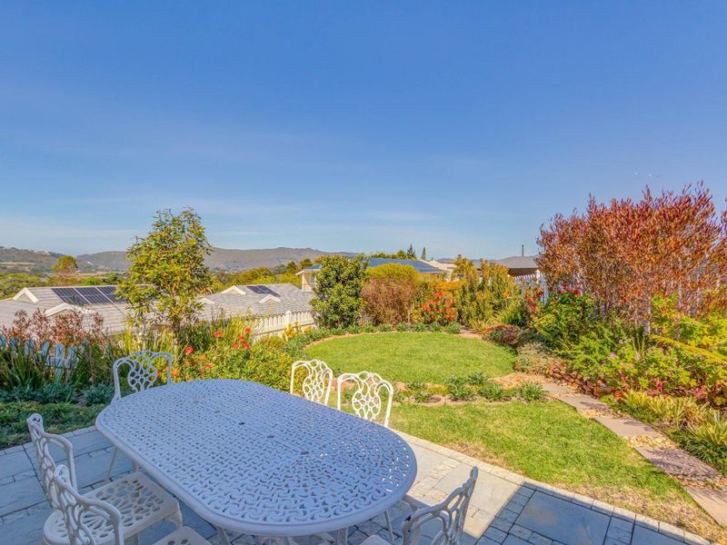 Sophisticated Simplex Living in an Exclusive Lifestyle Estate - Photo 3