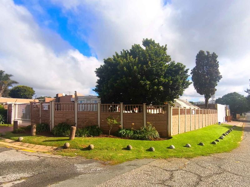 BUSINESS USE PROPERTY FOR SALE ON GLEN AVENUE, GLENANDA, JOHANNESBURG SOUTH - Photo 2