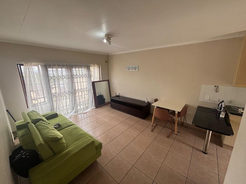 2 Bedroom Unit up for Rent - Photo 8