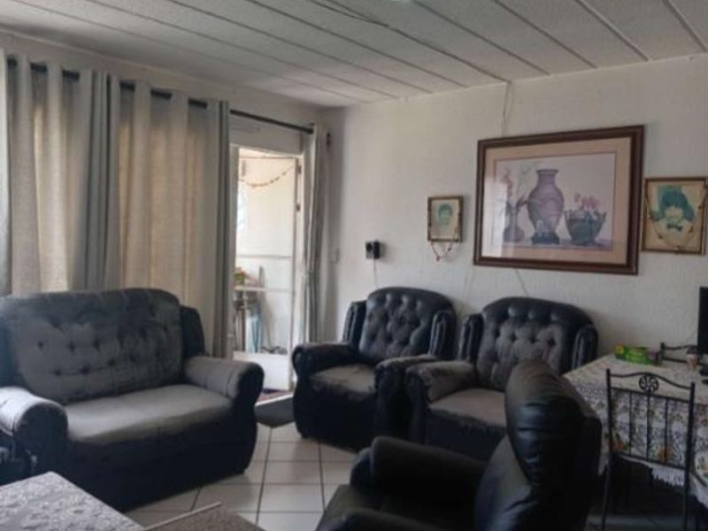 3-Bedroom Ground Unit In Secure Complex - Photo 4