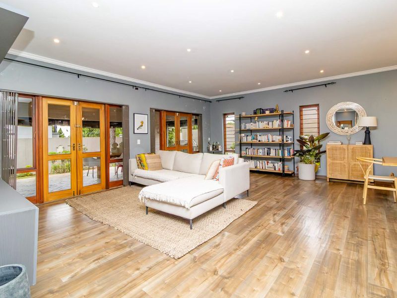 Spacious Family Cluster in Secure Estate! - Photo 2