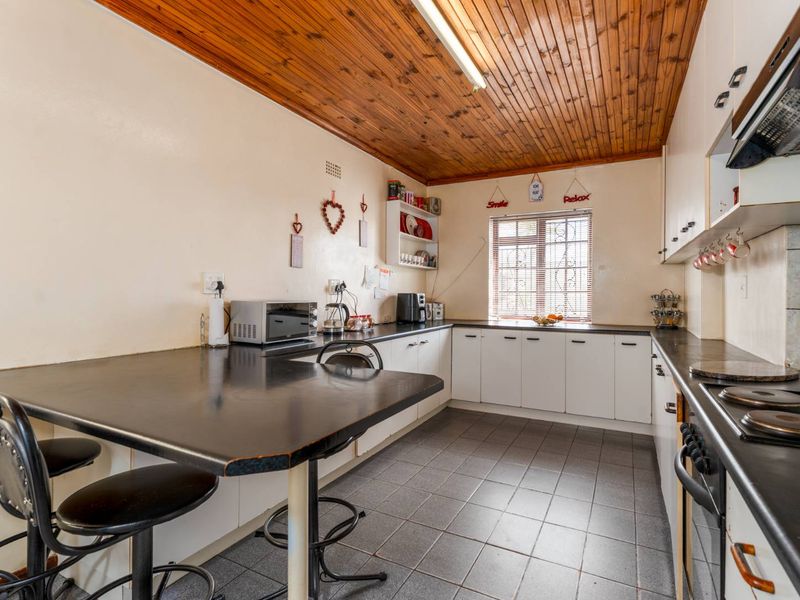 Family home to make your own - Photo 3