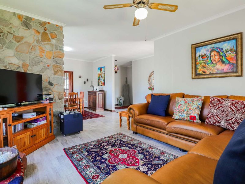 Beautifully Renovated 3-Bed Home with Flatlet in Heart of Hartenbos - Photo 2