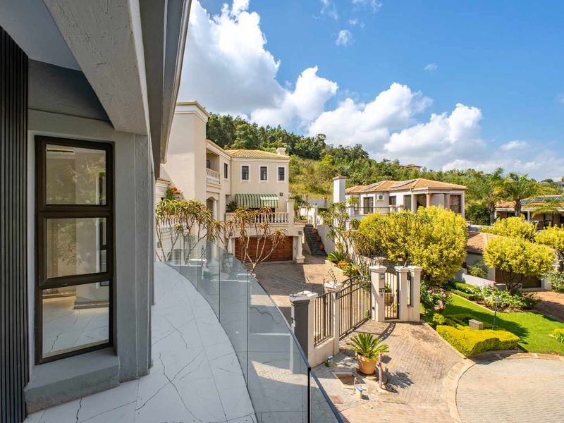 Be the first to rent this Luxury Family Home | Newly Renovated Modern Masterpiece in Prime Waterkloof Ridge - Photo 4