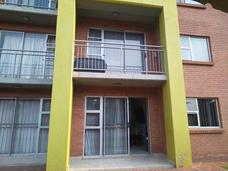 2 bedrooms ground floor apartment for sale in Montana, Pretoria - Photo 3