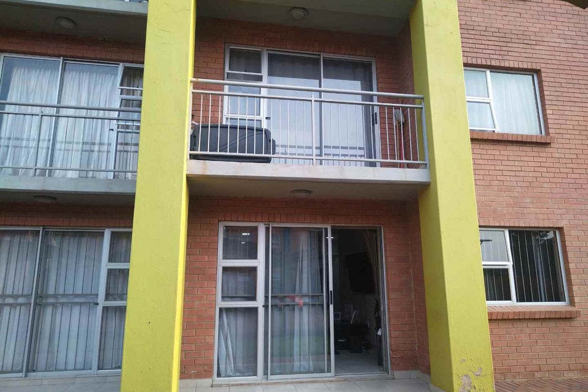 2 bedrooms ground floor apartment for sale in Montana, Pretoria - Photo 3