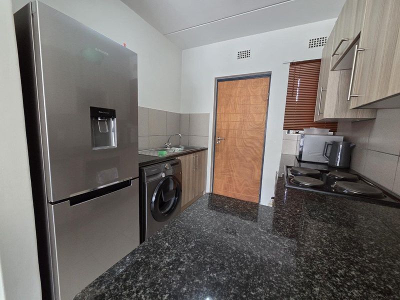 Neat As A Pin! - Photo 3