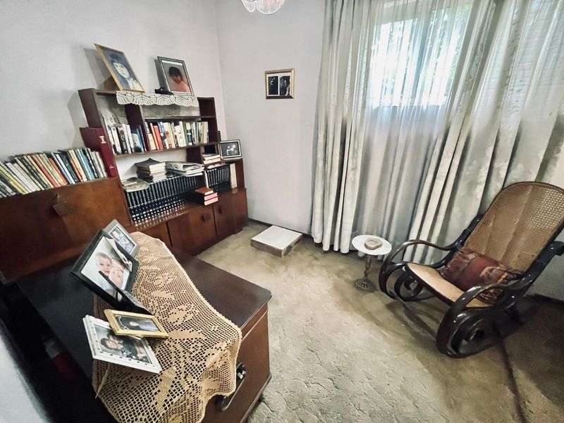 Sunward Park Oasis in The village : Spacious 4-Bed Home with Pool & Garden" - Photo 2