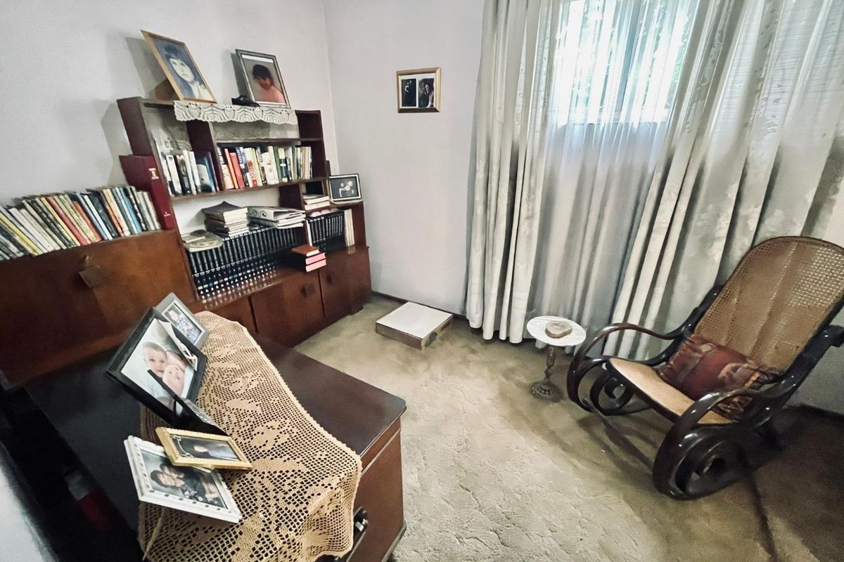 Sunward Park Oasis in The village : Spacious 4-Bed Home with Pool & Garden" - Photo 2