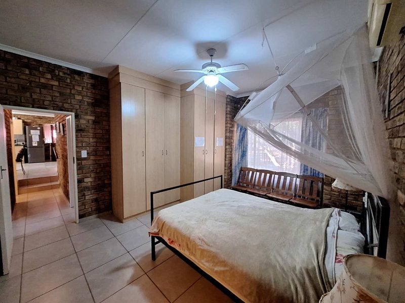 Seize the Potential -  Your Ideal Home Awaits - Photo 9