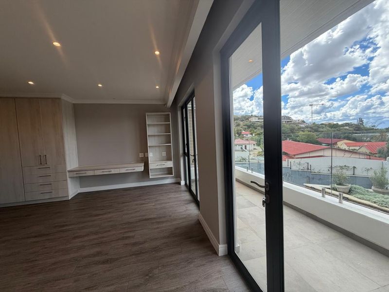 Stylish Duplex - Where elegance meets slopes - Photo 9