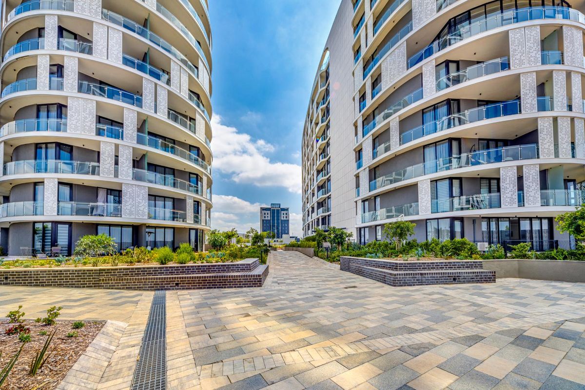 Luxurious 2 bedroom apartment for rent at Ellipse, Waterfall City - Photo 2