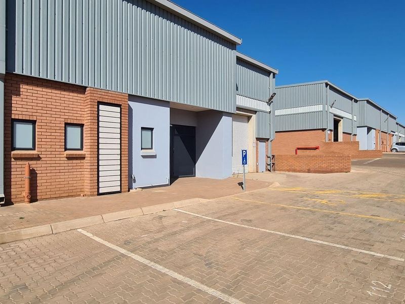 669/m2 Olifantsfontein Warehouse To Let - Photo 2