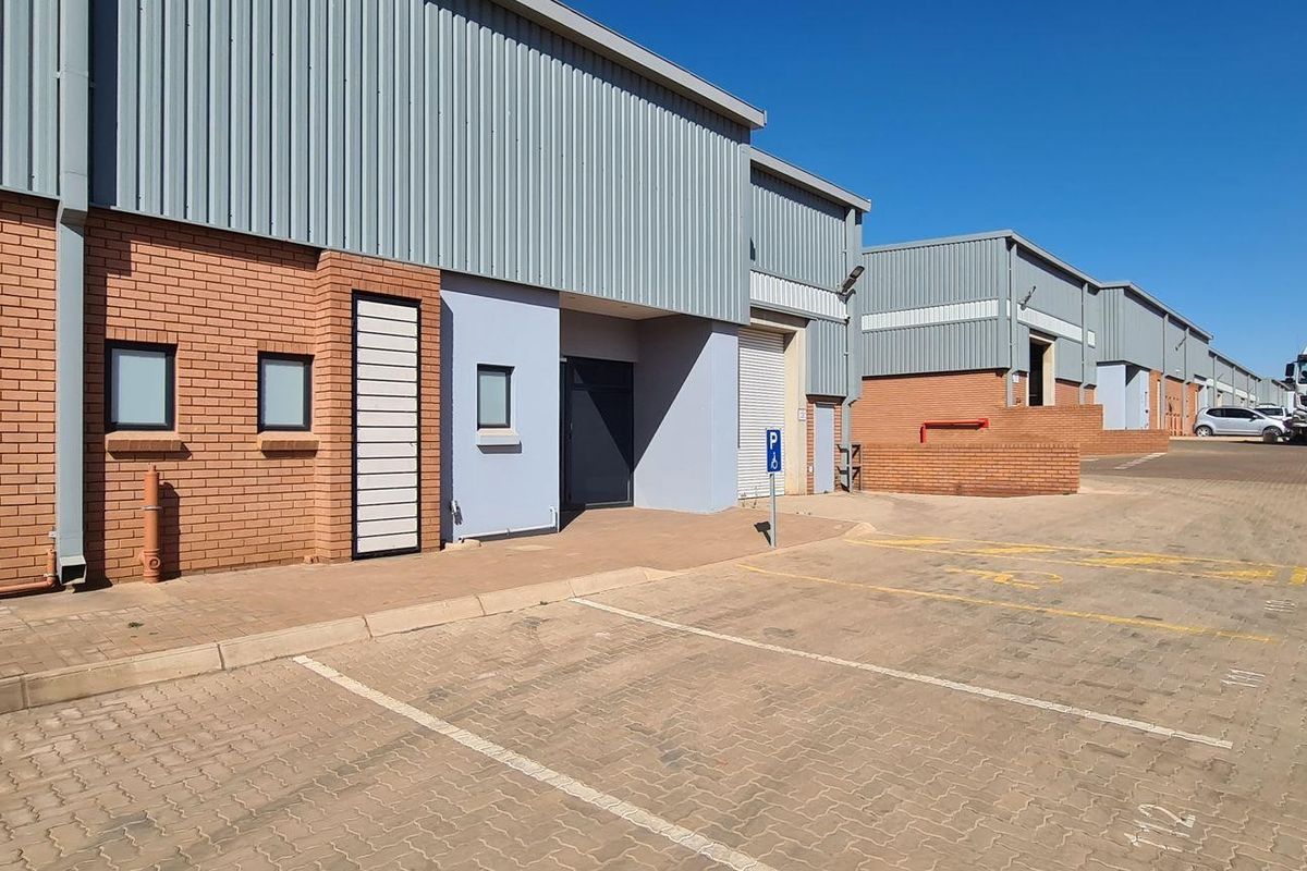 669/m2 Olifantsfontein Warehouse To Let - Photo 2