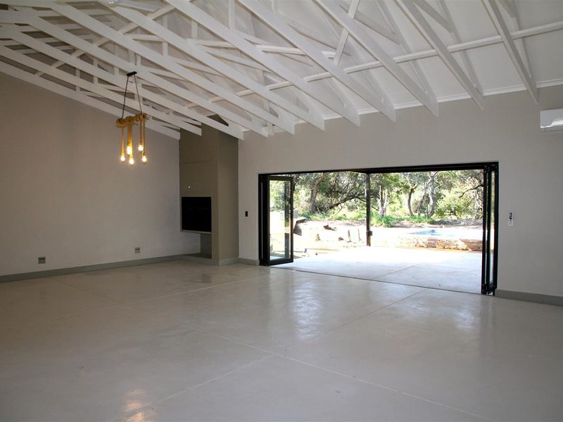 Brand-New Home in Moditlo Wildlife Estate. - Photo 8