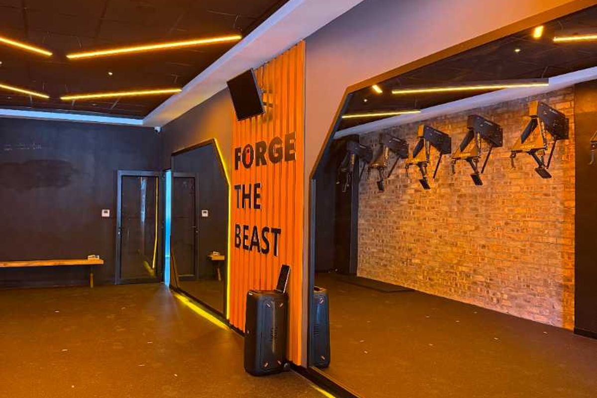 36m2 of retail space within a heated Hyrox gym ideal for fitness, chiropractors - Photo 4