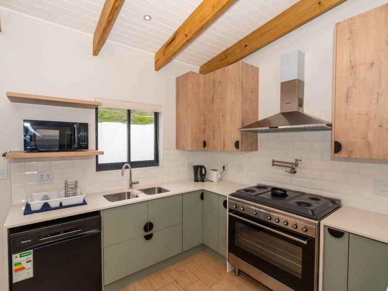 Modern New Build in Secure Estate, St Helena Bay - Photo 9