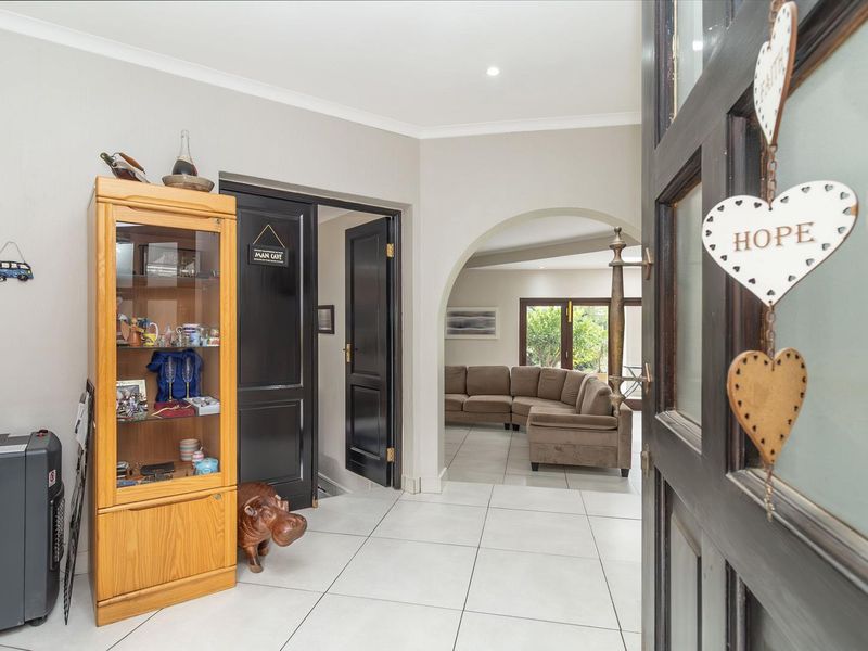 Your dream family home awaits - Photo 5