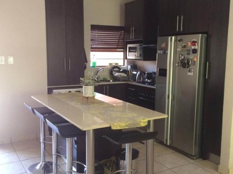 2 BEDROOM UPSTAIRS APARTMENT IN A SECURE COMPLEX – PRETORIUSPARK FOR RENT - Photo 7