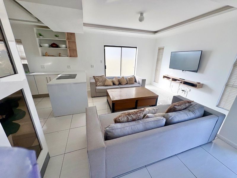 2 Bedrooms House To Rent in Dolphin Beach - Photo 4