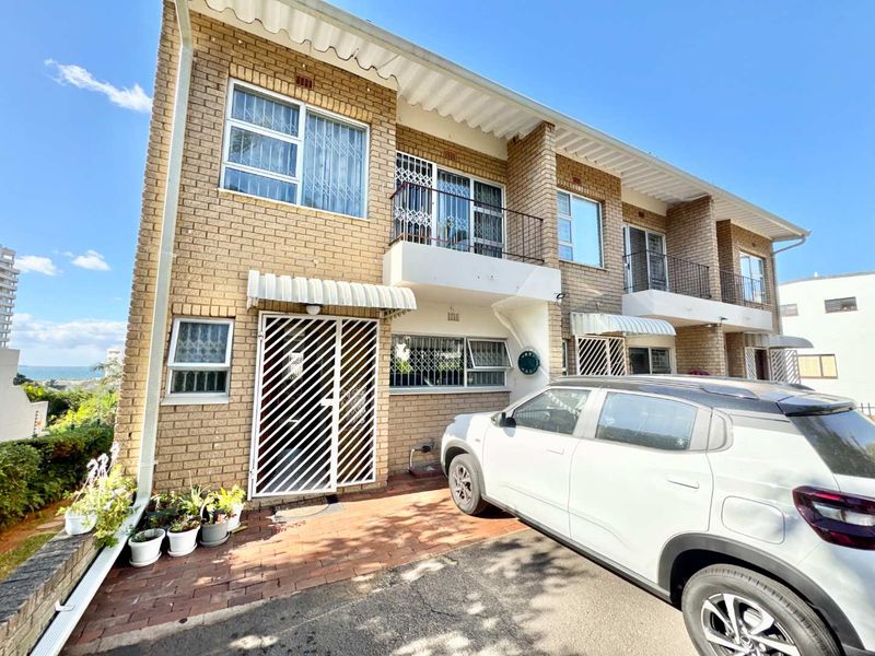 Hendra Estates - Pet Friendly Townhouse with Seaview's For Rent In Prime Umhlanga! - Photo 2