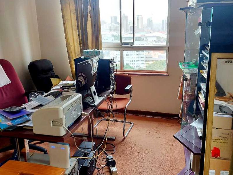 **Luxurious Blue-Chip Apartment with Unrivaled Sea Views at a Reduced Price** - Photo 9