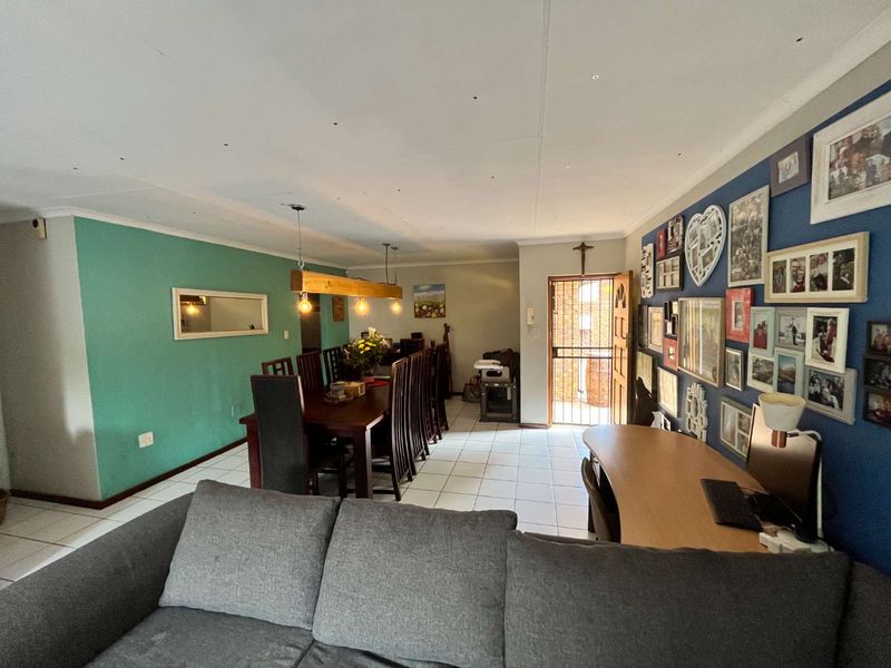 A security complex inside an estate! - Photo 9