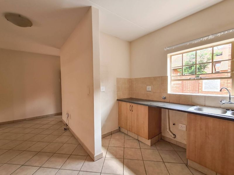 2 Bedrooms/ 2.5 Bathrooms/ 1 Garage - Photo 4