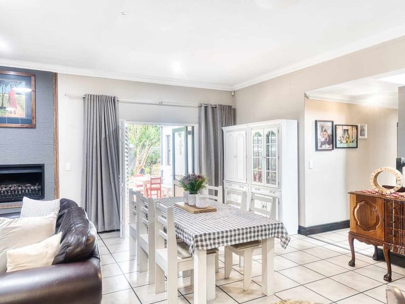 LARGE RESIDENTIAL HOME FOR SALE - Photo 8