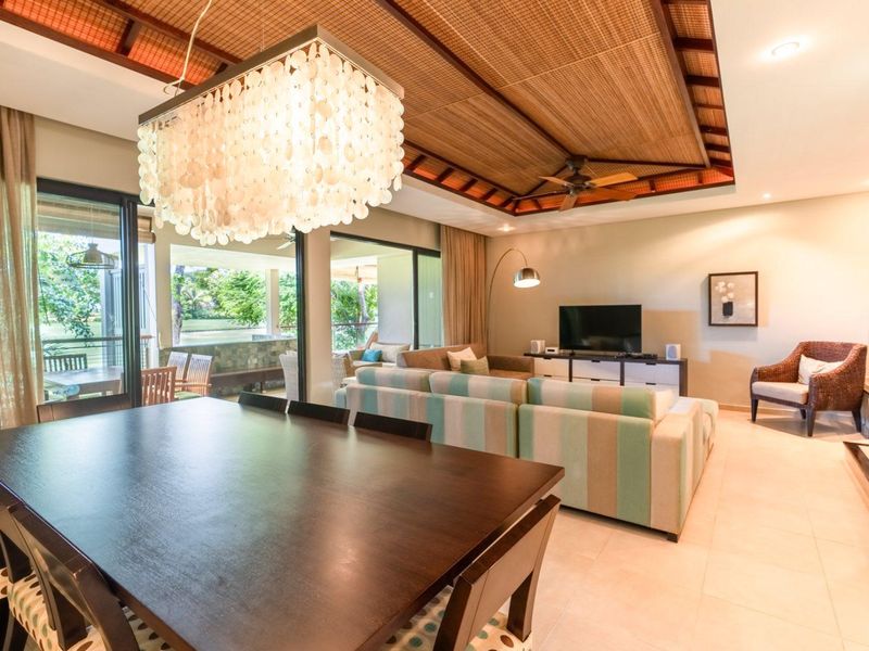 Turnkey Living. Trophy Investment. - Photo 5
